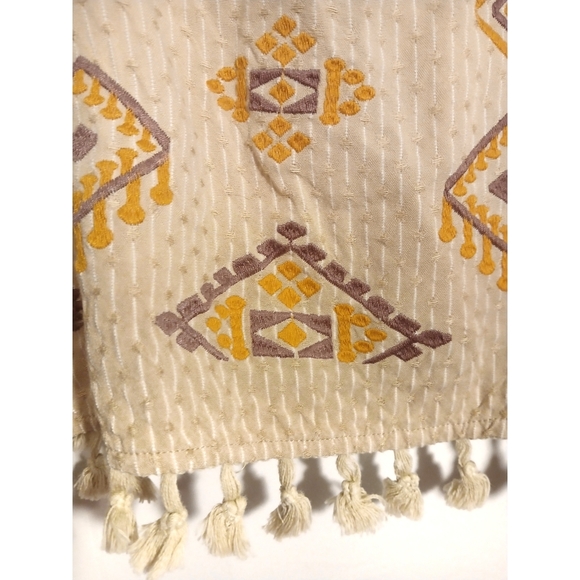 RUSTTYDUSTTY Southwestern Embroidered Tassel Crop Cami Top S - Picture 2 of 4